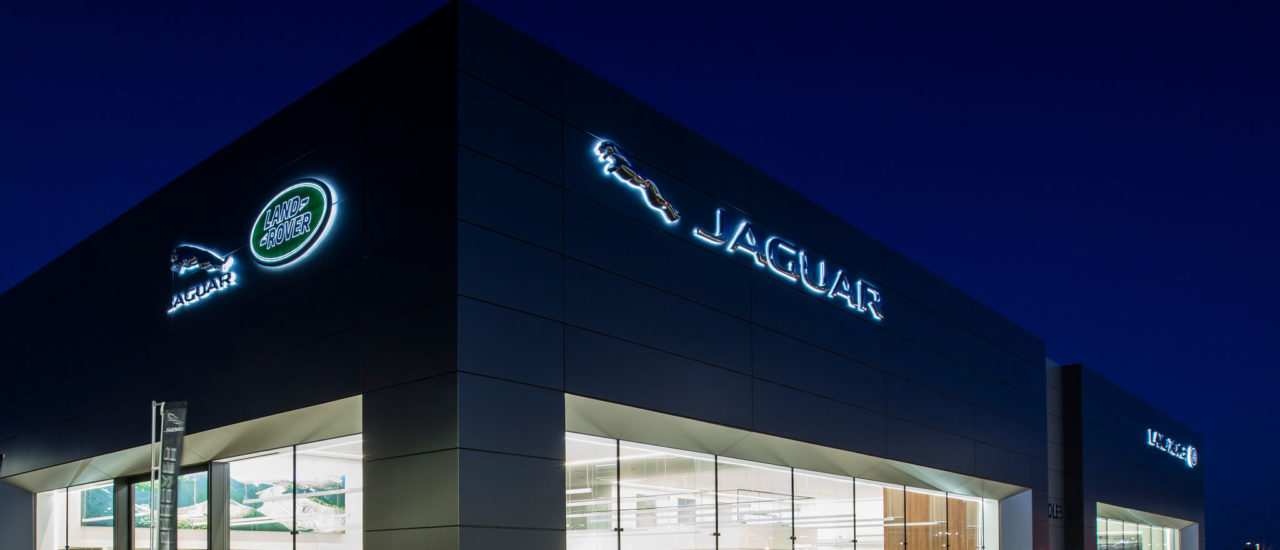 Jaguar Land Rover Dealership - Kingspan Topdek - Composite Panels - Camclad Contractors Ltd